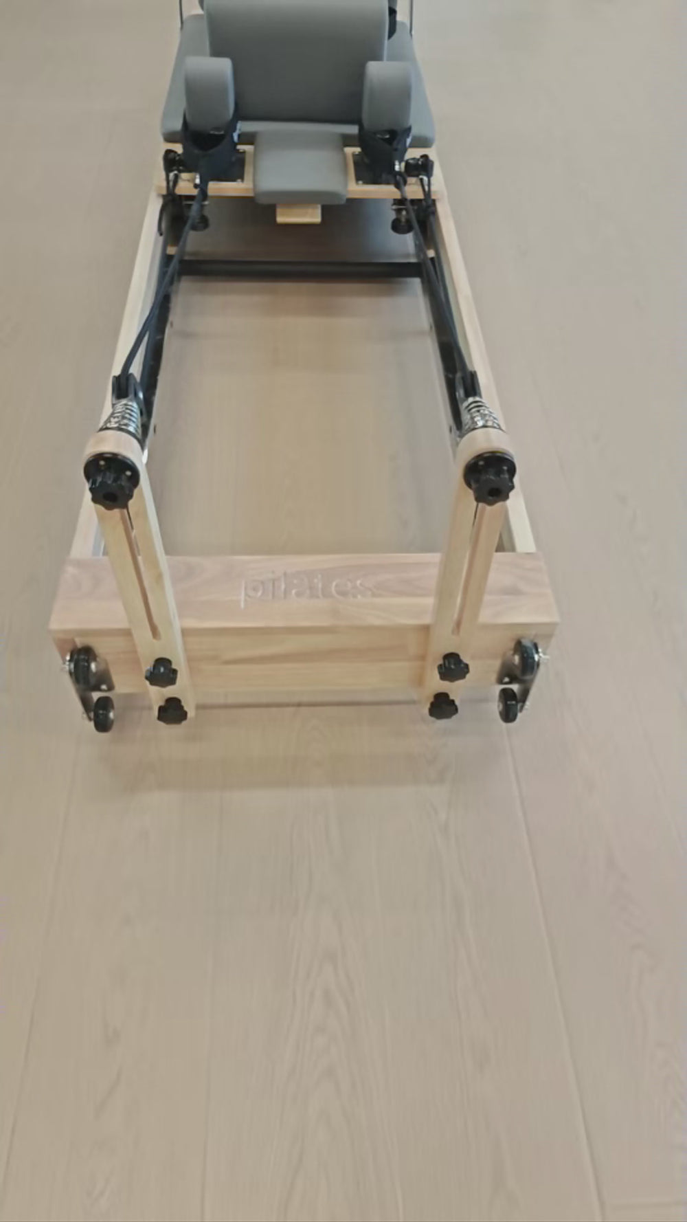 review-import-video-foldable-solid-wood